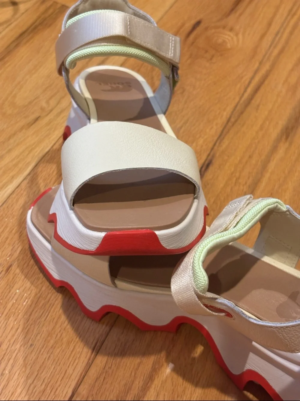 SOREL  women's  Kinetic Impact  Y Strap Wedge  Sandals 7.5 - Picture 15 of 16